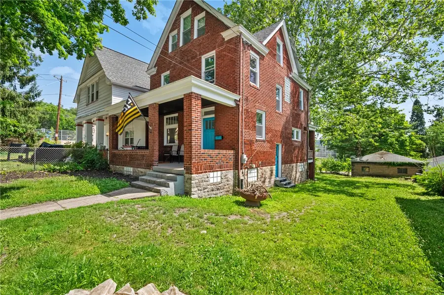 416 Johnston Ave, Pittsburgh, PA 15207 - #2