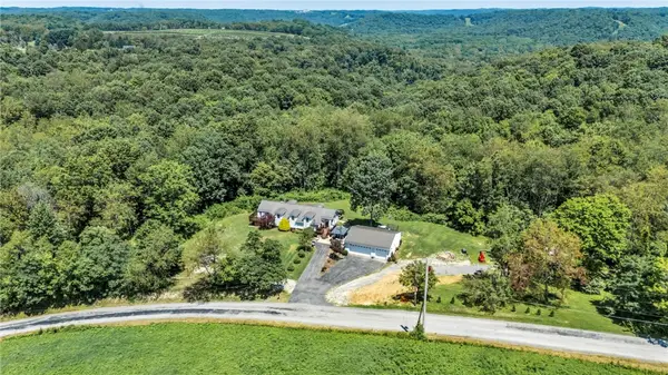 159 Murdocksville Rd, Clinton, PA 15026