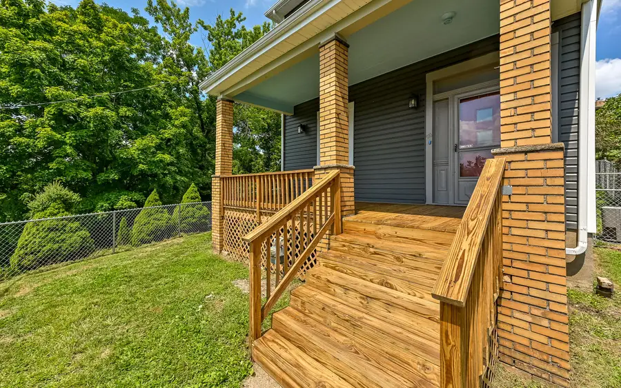 210 Seville Avenue, Pittsburgh, PA 15214 - #2