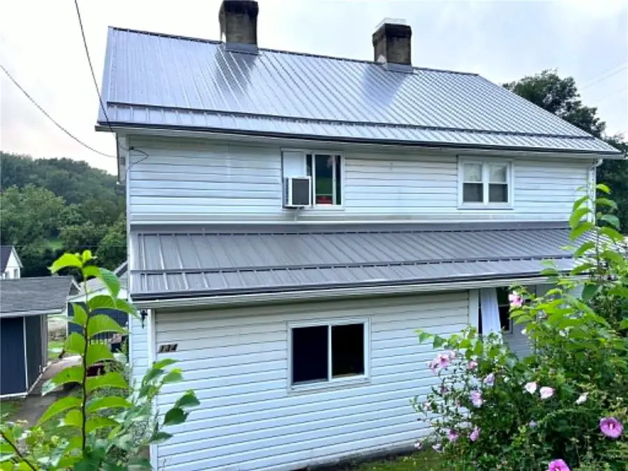 134 Grant St, Star Junction, PA 15473 - #2