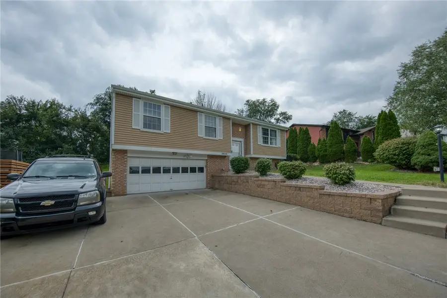 2833 Dolores Dr, South Park, PA 15129 - #3