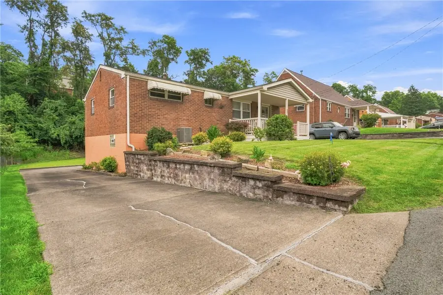 246 Northmont Dr, Verona, PA 15147 - #2