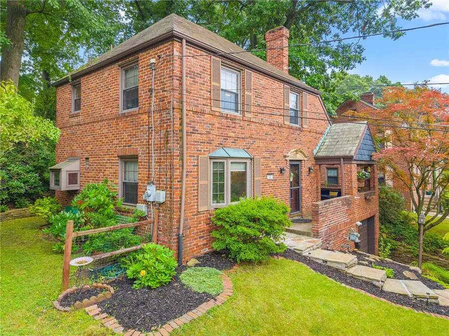 121 Woodland Drive, Pleasant Hills, PA 15236 - #2
