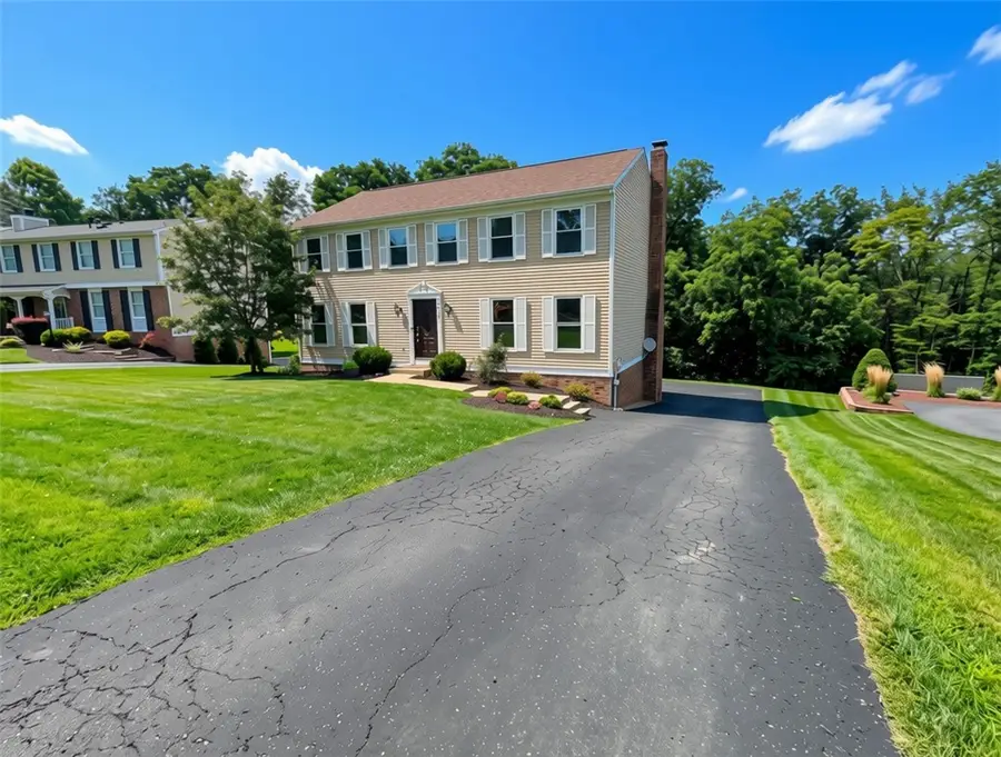 5951 Dalmation Dr, Bethel Park, PA 15102 - #2