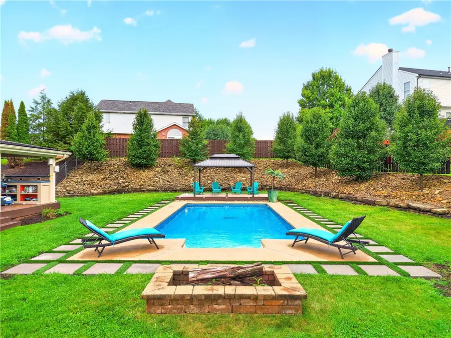 132 Birch Dr, Elizabeth, PA 15037 - #3