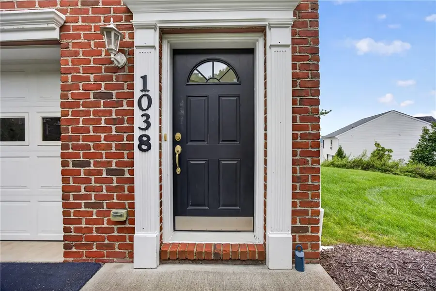 1038 Woodlawn Dr, Canonsburg, PA 15317 - #3
