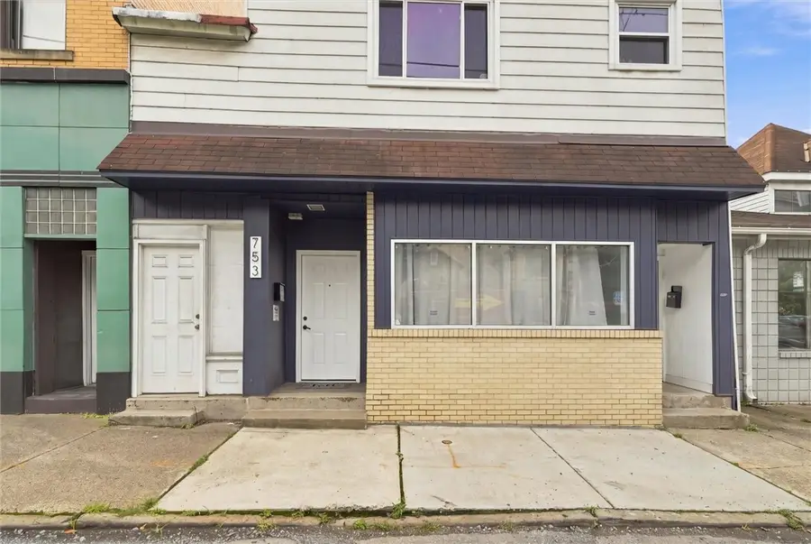 753 Chartiers Ave, McKees Rocks, PA 15136 - #2