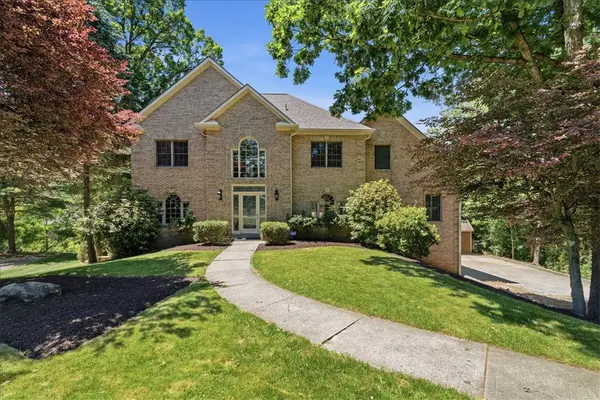 267 Seasons Dr, Wexford, PA 15090