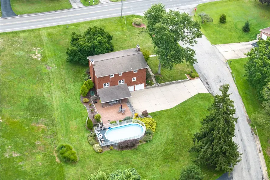 931 Shenango Rd, Beaver Falls, PA 15010 - #3