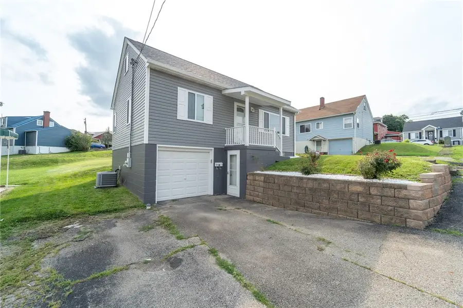 205 Carnation Street, Uniontown, PA 15401 - #2