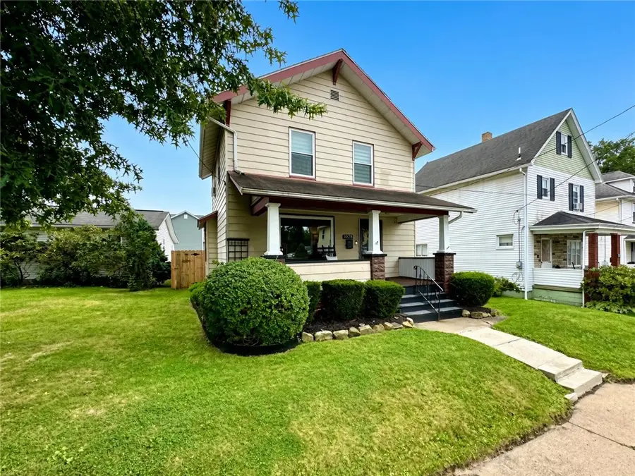 1028 Dewey Ave, New Castle, PA 16101 - #3