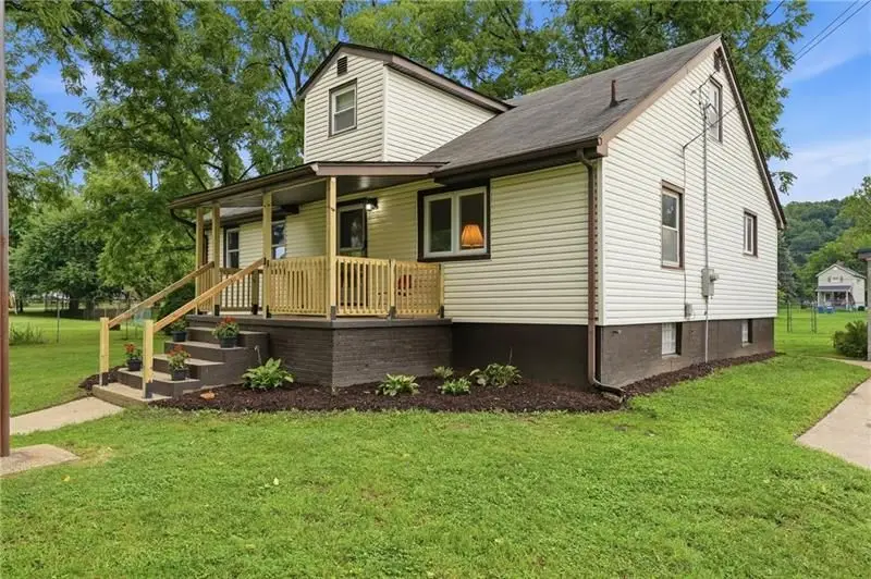 2219 Berger Street, New Castle, PA 16101 - #2