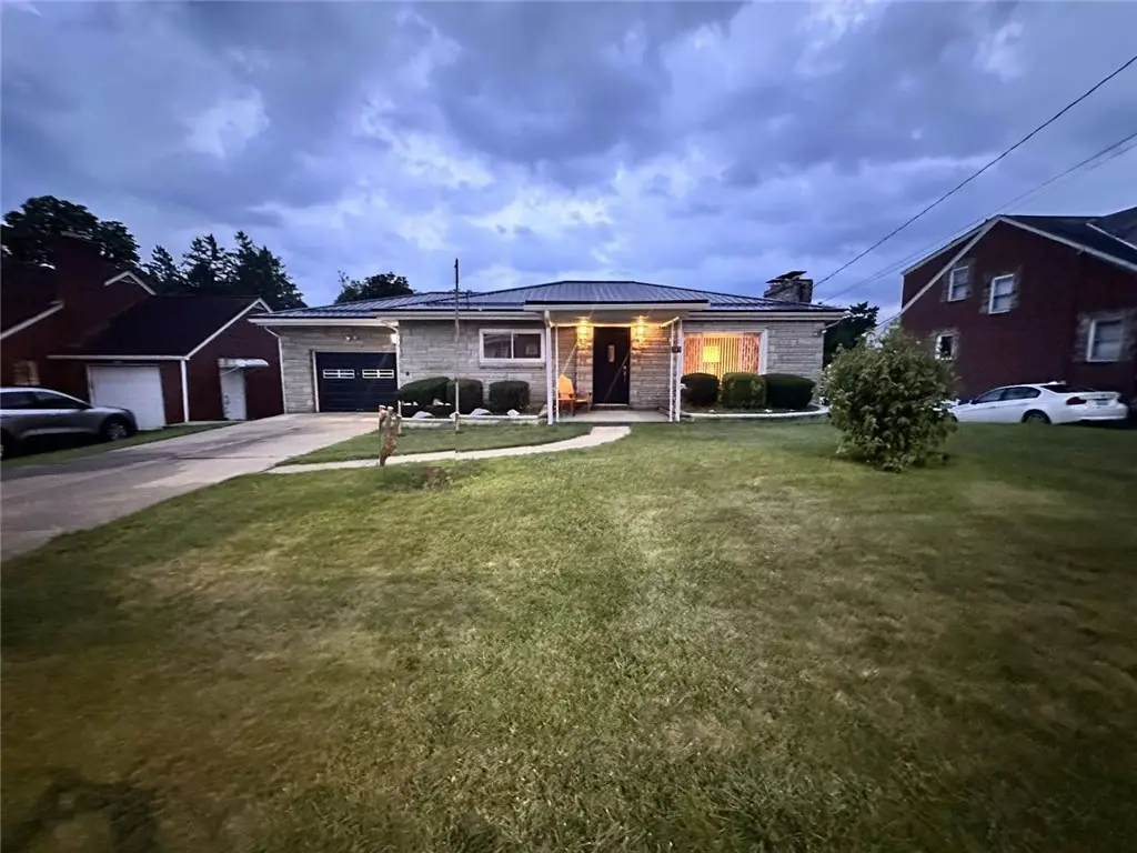 515 1st St, Canonsburg, PA 15317 - #1