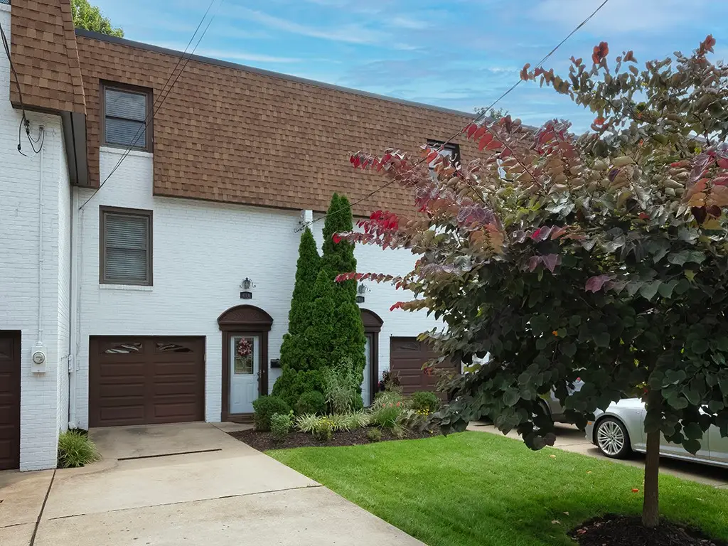 691 E Shady Dr, Pittsburgh, PA 15228 - #1