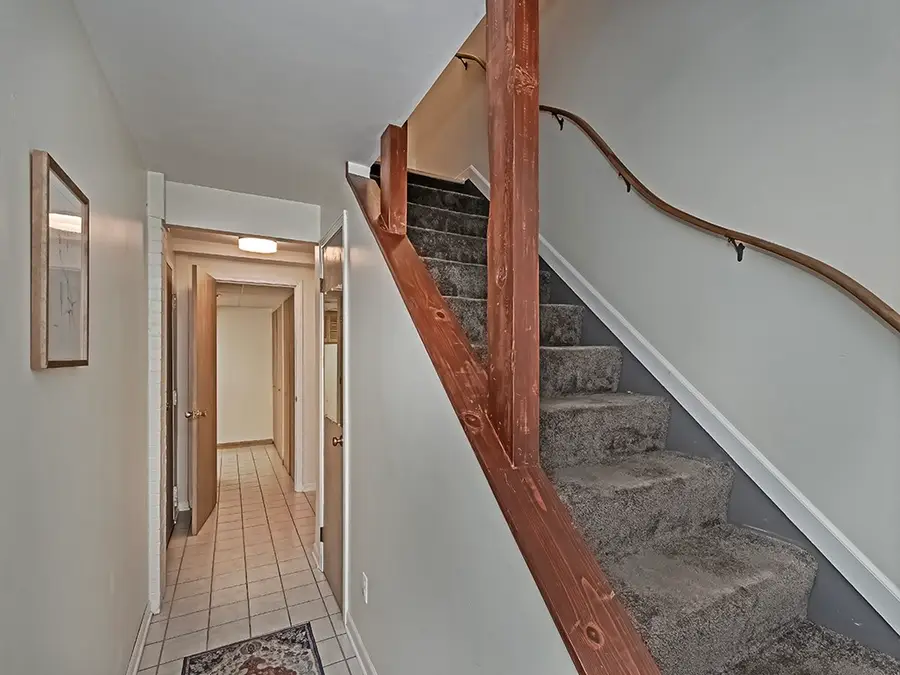 691 E Shady Dr, Pittsburgh, PA 15228 - #3