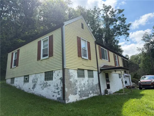 1504 Schweitzer Rd, Greenock, PA 15135