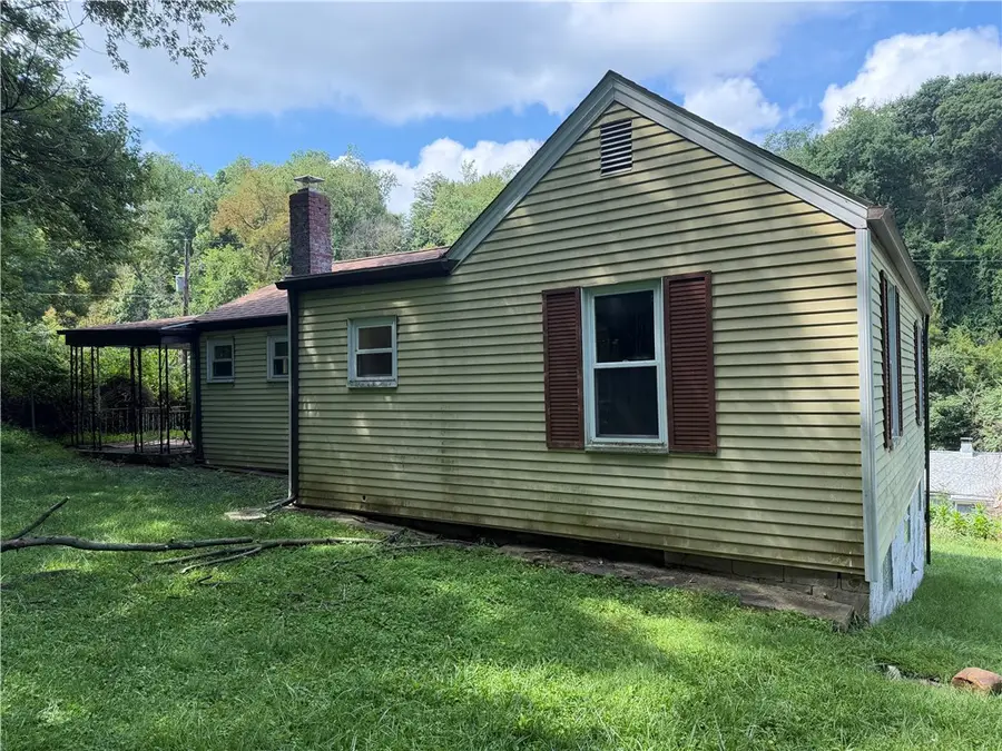 1504 Schweitzer Rd, Greenock, PA 15135 - #3