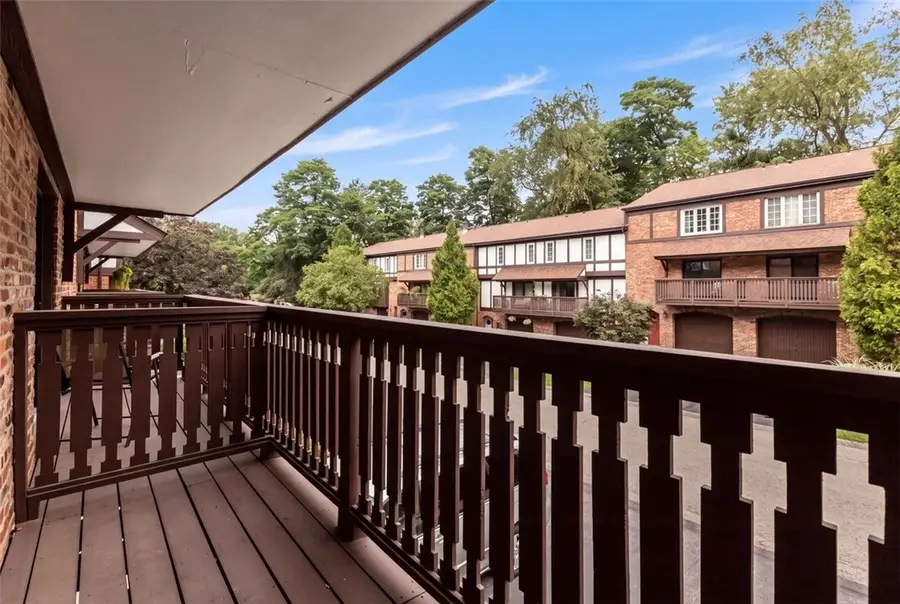 350 Woodbridge Dr, Pittsburgh, PA 15237 - #3