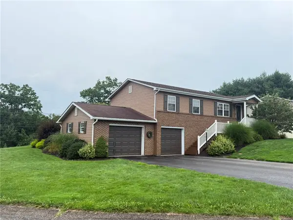33 Ashland Way, Vandergrift, PA 15690