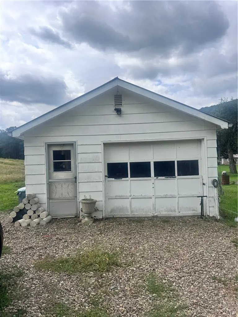 1685 Walnut Bend Rd, Oil City, PA 16301 - #3