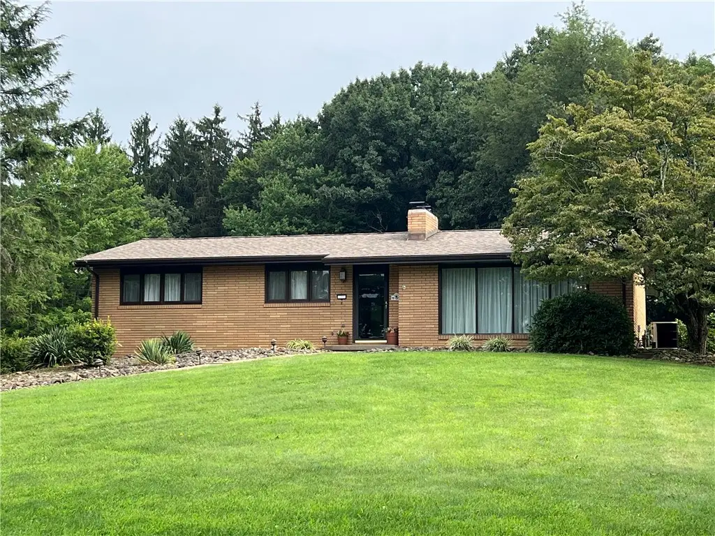 327 Holyoke Rd, Butler, PA 16001 - #1