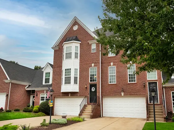 575 E Vanderbilt Drive, Mars, PA 16046