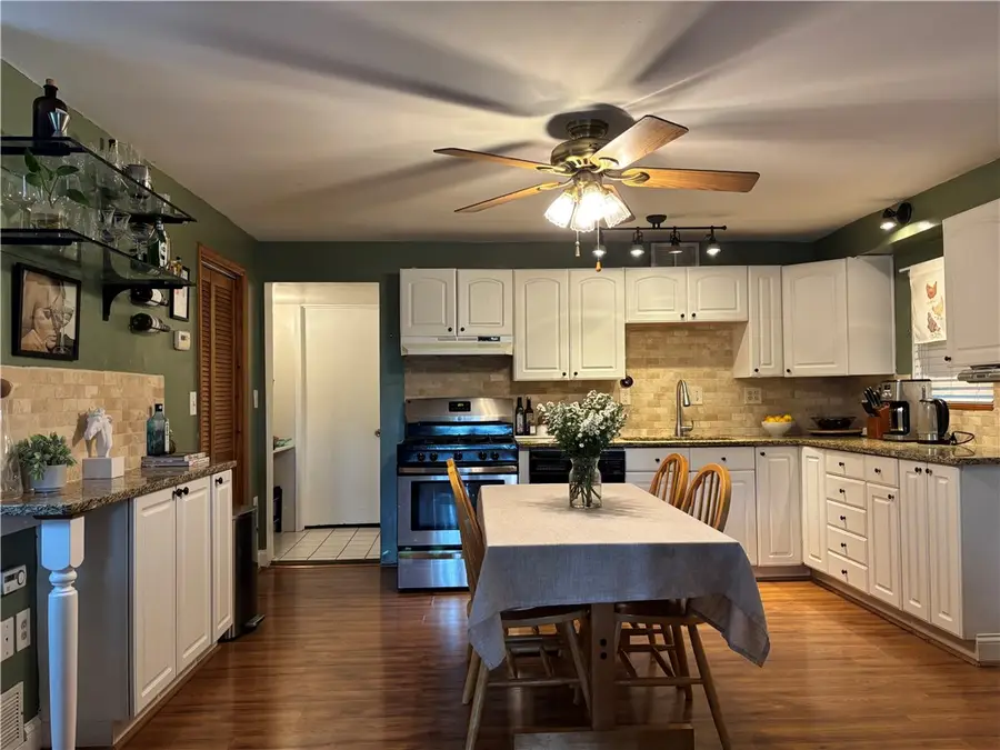 533 Finley Ave, Carnegie, PA 15106 - #2