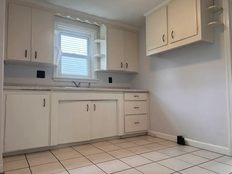 1303 Highland Avenue Avenue, New Castle, PA 16101 - #2