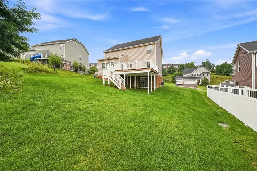 111 Pinevalley Dr, Pittsburgh, PA 15229 - #2