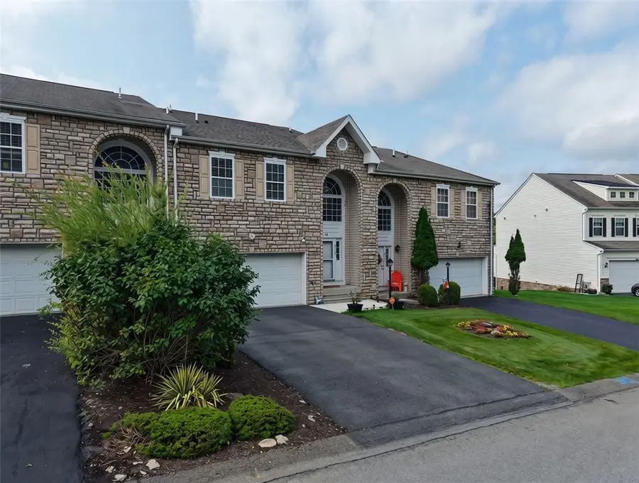 2115 Shawnee Dr, Washington, PA 15301 - #2