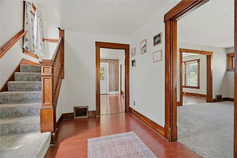 98 Baker Ave, Hermitage, PA 16148 - #2