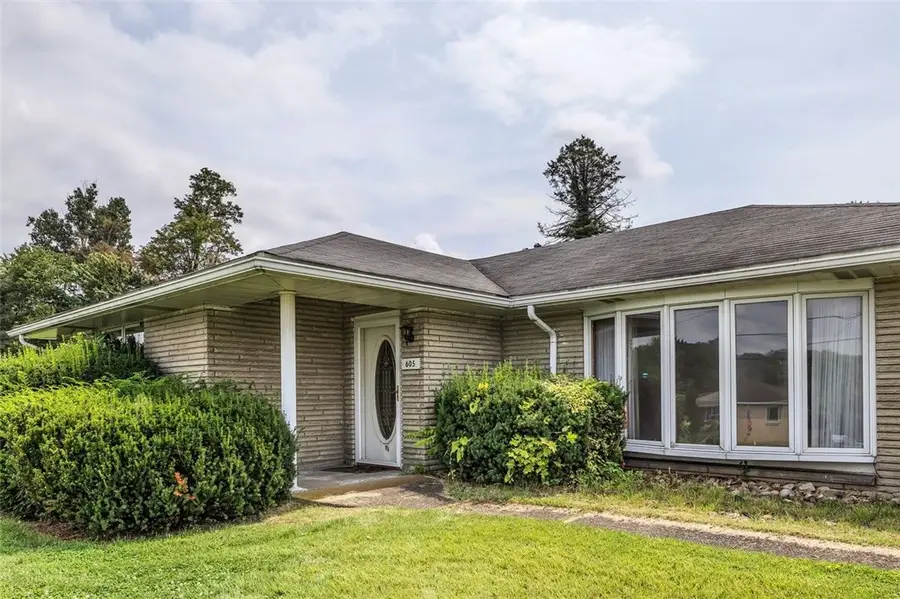 605 Regina Dr, Elizabeth, PA 15037 - #2