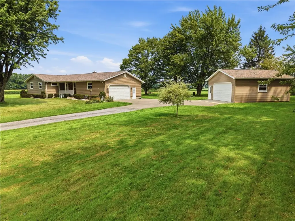 54 Gearhart Rd, Pulaski, PA 16143 - #1