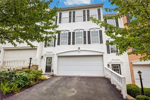 202 Ascot Court, Coraopolis, PA 15108