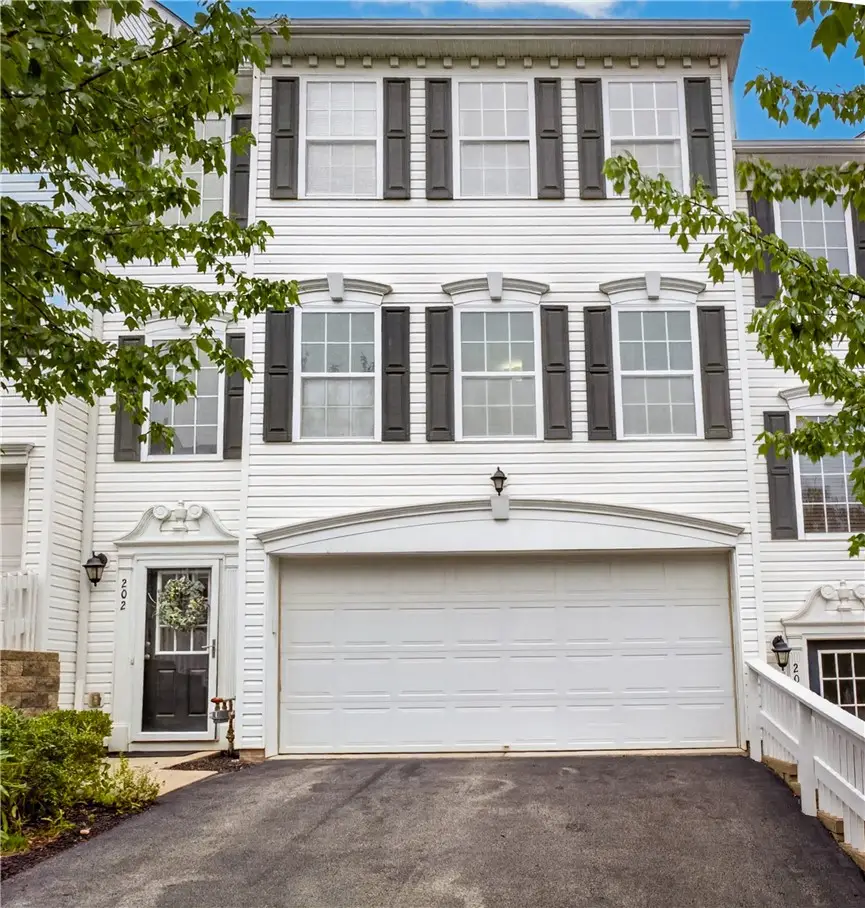 202 Ascot Court, Coraopolis, PA 15108 - #2