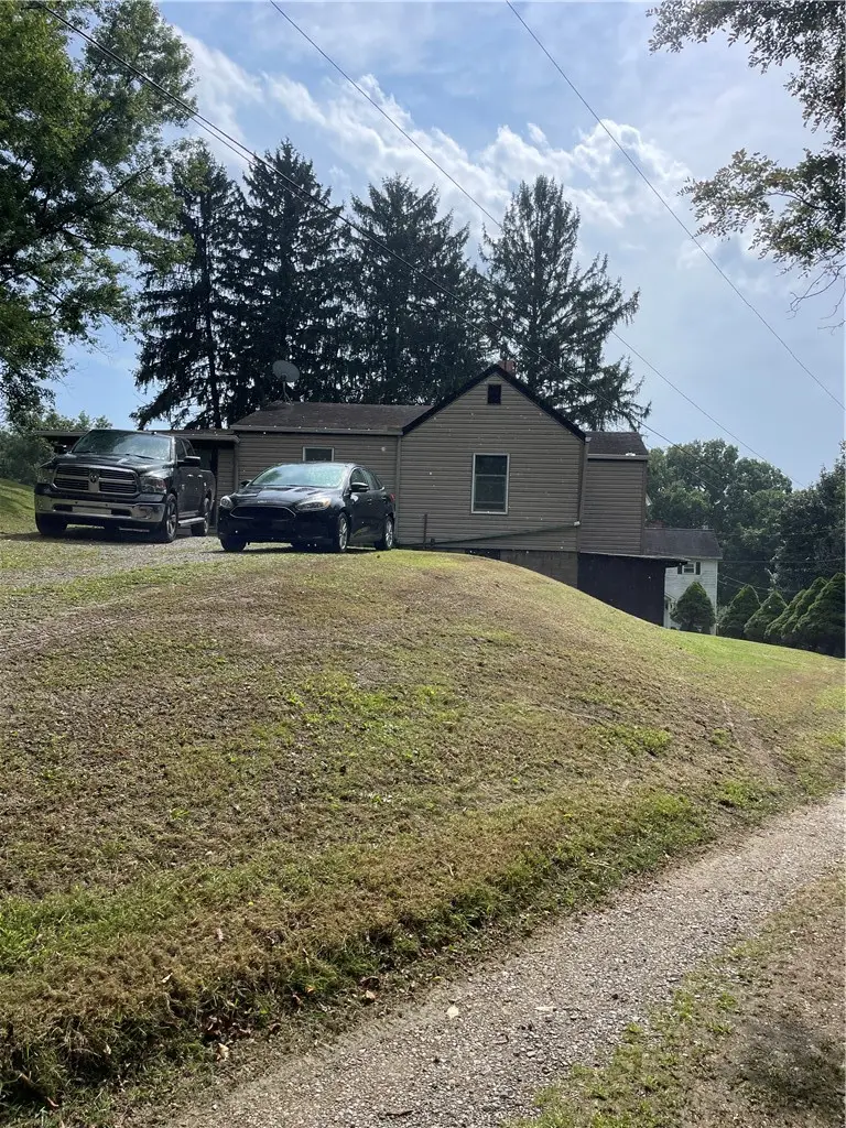 237 Fox Stop Rd, Charleroi, PA 15022 - #1