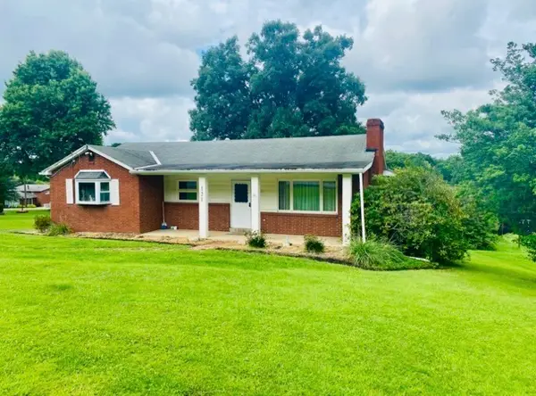 121 Mar Vel Dr, Butler, PA 16001