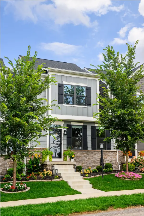 211 Marketplace Avenue, Coraopolis, PA 15108