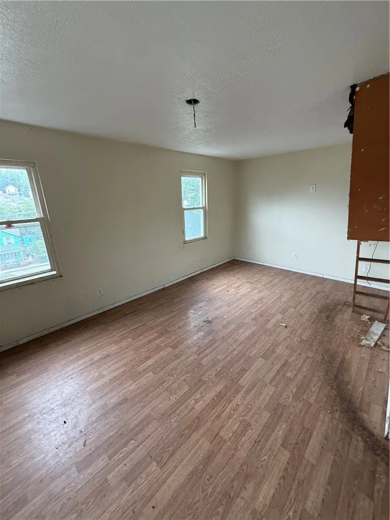 2 Bell Ave, Washington, PA 15301 - #3