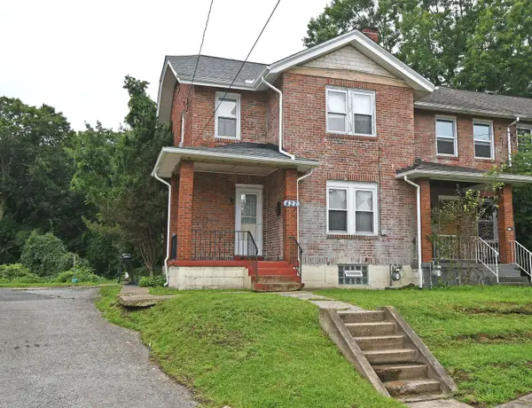 427 Ohio Avenue, Clairton, PA 15025