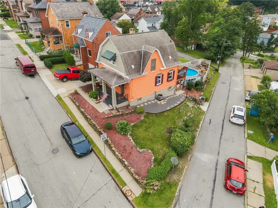 300 Winterhill St, Pittsburgh, PA 15226 - #2