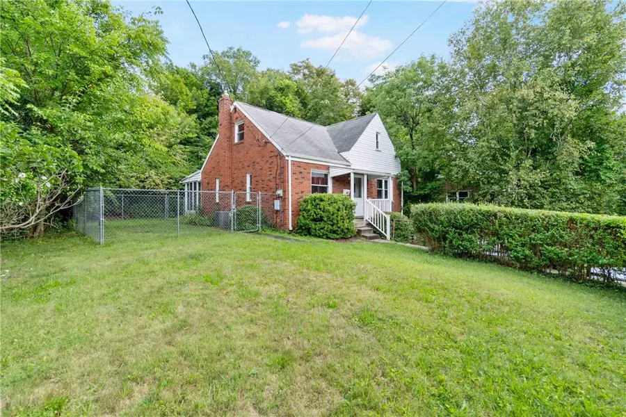 401 Parkridge Dr, Pittsburgh, PA 15235 - #2