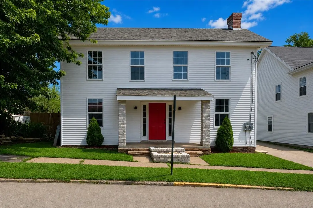 410 Wayne St, Roscoe, PA 15477 - #1
