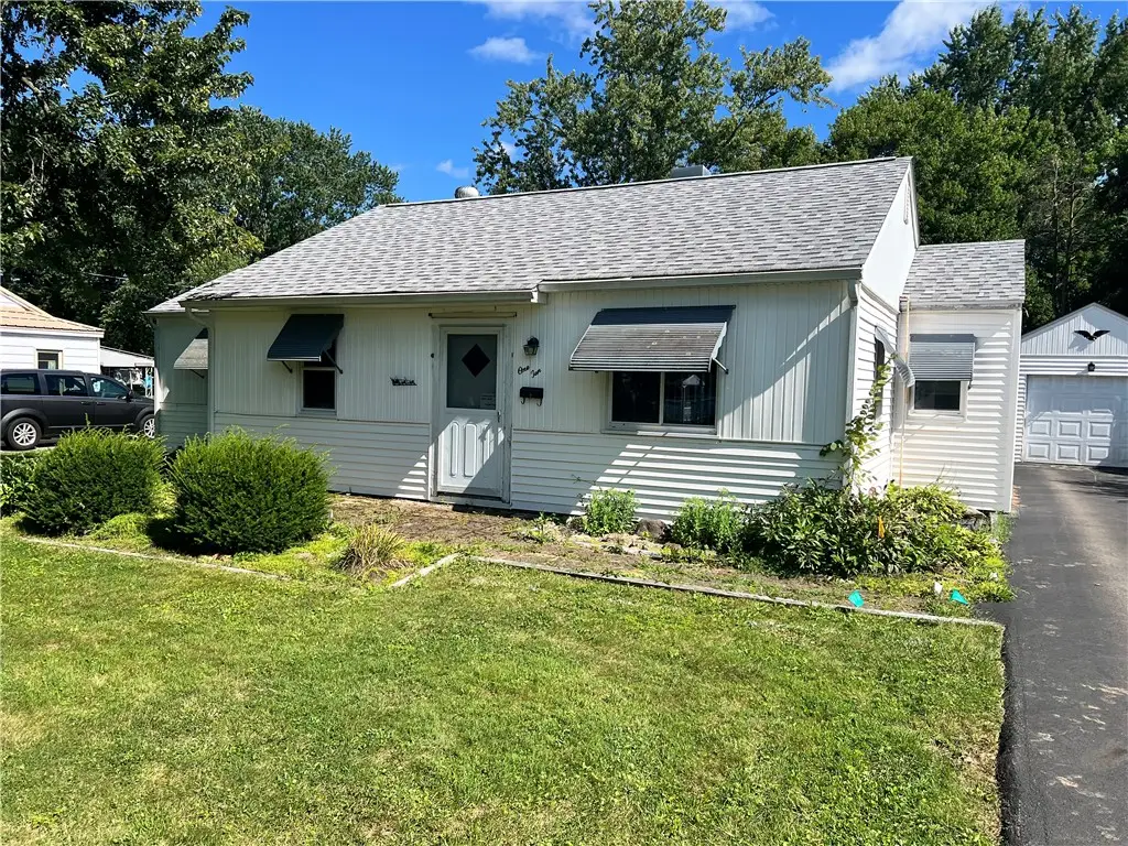 110 10th, Greenville, PA 16125 - #1