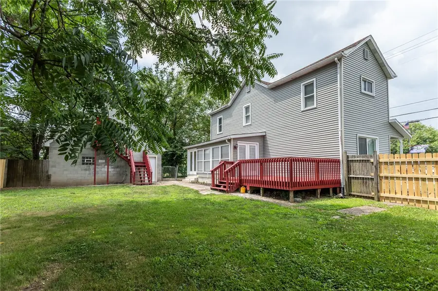 353 Derrick Ave, Uniontown, PA 15401 - #2