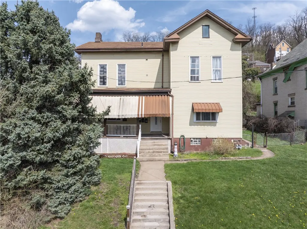 825 North Ave, Braddock, PA 15104 - #1