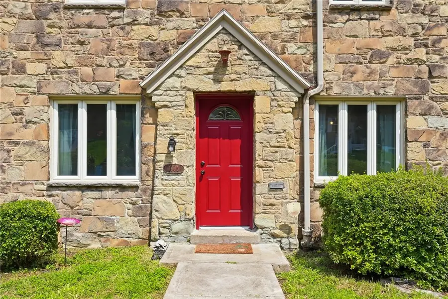 1805 Mcnary Blvd, Pittsburgh, PA 15221 - #2