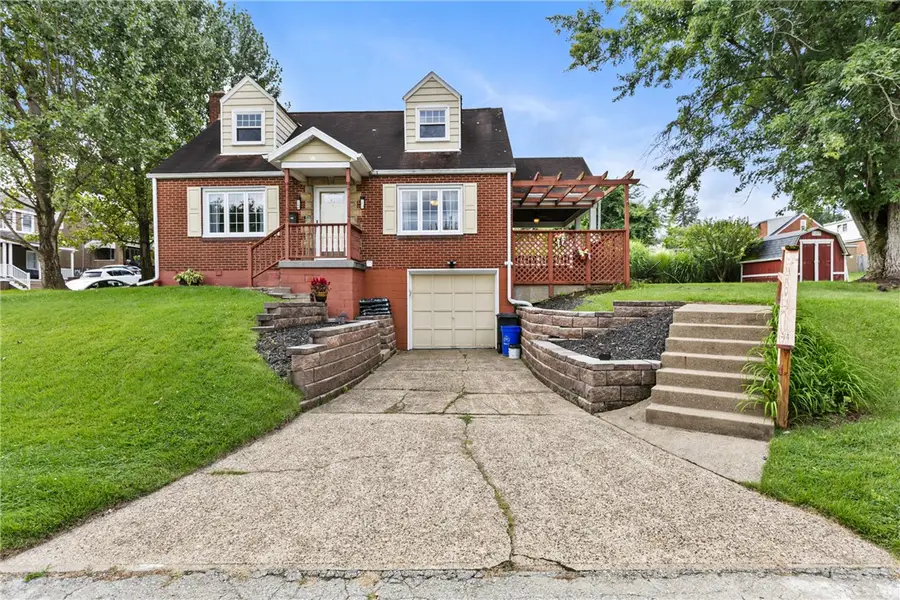 921 Athalia Ave, Monessen, PA 15062 - #2