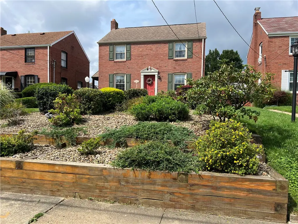 2207 Delaware Ave, New Castle, PA 16105 - #1