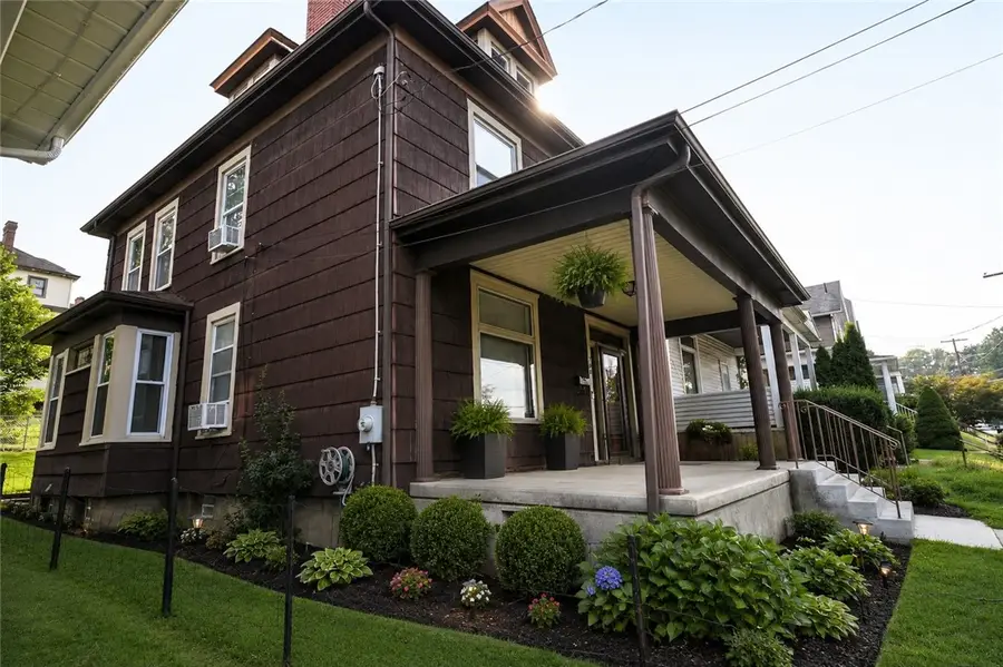 704 Lincoln St, Monongahela, PA 15063 - #2